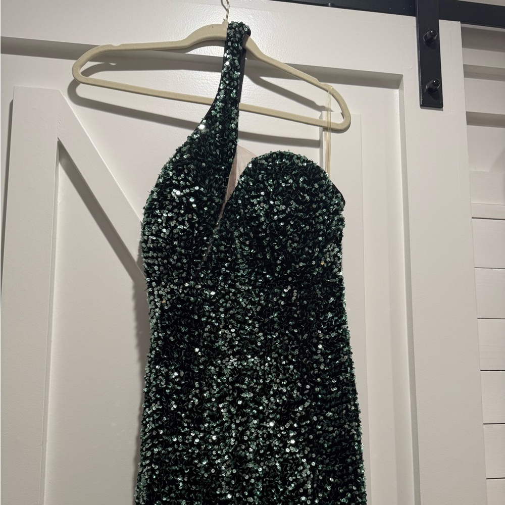 Stunning Green Sequin One-Shoulder Dress